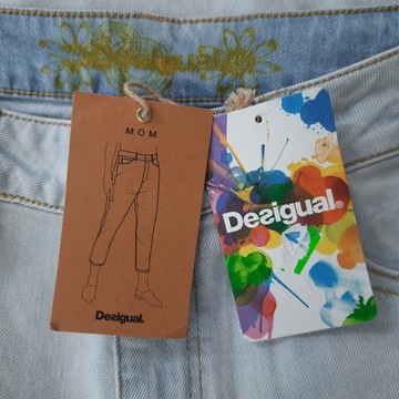 Spodnie typu mom jeans z haftami DESIGUAL 30