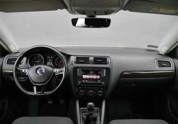 Volkswagen Jetta VI Sedan Facelifting 2.0 TDI 110KM 2017 Volkswagen Jetta 2.0 TDI 110HP Klimatronic Salon Pl. II.wlasciciel GWARANC, zdjęcie 7