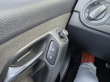 Volkswagen Polo V Hatchback 5d 1.6 TDI-CR DPF 90KM 2011 Volkswagen Polo 1.6 TDI 90 KM, Klimatyzacja,, zdjęcie 10