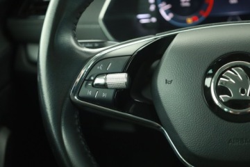 Skoda Octavia IV Scout 1.5 TSI ACT 150KM 2022 Skoda Octavia 1.5 TSI, Salon Polska, zdjęcie 17