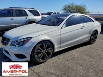 Mercedes Klasa E W213 2016 Mercedes-Benz Klasa E 2016 MERCEDES-BENZ E 400 3.0 Benzyna 329KM