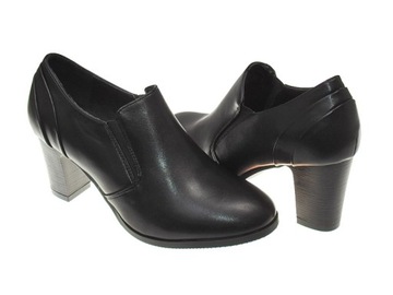 Черные туфли на резинке, черный каблук, размер 39.