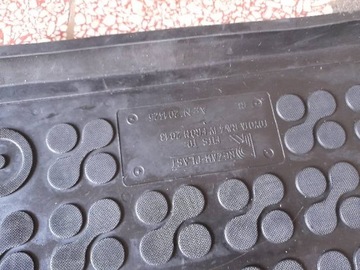 КОВРИКИ РЕЗИНОВЫЕ ПЕРЕДНИЕ ЗАДНИЕ TOYOTA RAV 4 IV