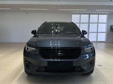 Volvo XC40 2025 VOLVO XC40 B4 Plus Black Edition Suv 2.0 (211 KM) 2025, zdjęcie 2