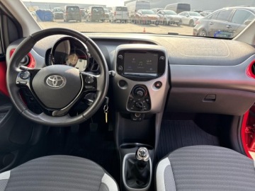 Toyota Aygo II Hatchback 3d Facelifting 1.0 VVT-i 72KM 2019 Toyota Aygo 1.0 VVT-i X-play II (2014-) 1.0 VVT-i, zdjęcie 8