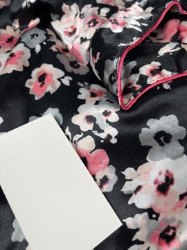 Dwuczęściowa piżama damska czarna w kwiaty zestaw 2 szt KATHRYN r. 2XL
