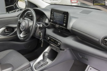 Toyota Yaris IV Hatchback 1.5 Hybrid Dynamic Force 116KM 2022 Toyota Yaris LEDY / Kamera / Automat / Gwarancja, zdjęcie 19