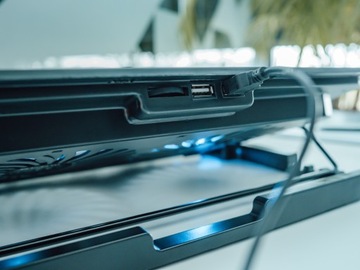 ОХЛАЖДАЮЩАЯ ПОДСТАВКА ДЛЯ НОУТБУКА USB LED 2 ВЕНТИЛЯТОРА РЕГУЛИРУЕМАЯ ПОДСТАВКА
