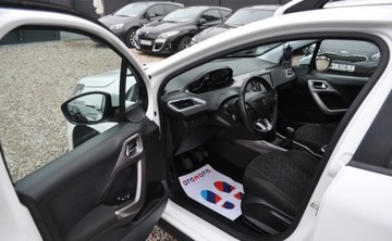 Peugeot 2008 I SUV 1.2 VTi 82KM 2013 Peugeot 2008 Benzyna Klimatyzacja 1.2 Benzyna 82KM, zdjęcie 11