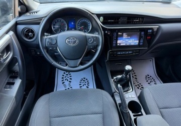 Toyota Corolla XI Sedan Facelifting 1,6 Valvematic 132KM 2017 Toyota Corolla salon Polska, 64 tys km, Gwarancja 1.6 Benzyna 132KM, zdjęcie 3