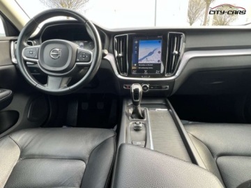 Volvo V60 I Kombi Facelifting 2.0 D3 DRIVE-E 150KM 2018 Volvo V60 2.0 Diesel 150KM LIFT Lakier w orygiale Bardzo zadbane, zdjęcie 17