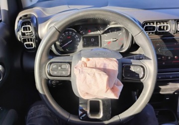 Citroen C3 Aircross  I Crossover 1.2 PureTech 83KM 2018 Citroen C3 Aircross 122018r, 1.2 Benzyna. Lekko uszkodzony przod. Jezdzi., zdjęcie 11