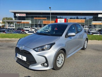 Toyota Yaris IV Hatchback 1.5 Dynamic Force 125KM 2022 Toyota Yaris 1.5 benzyna 125 KM 2022r wersja Comfort