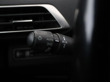 Peugeot 3008 II Crossover 1.5 BlueHDI 130KM 2019 Peugeot 3008 1.5 HDi Automat Business Klimatyzacja, zdjęcie 34