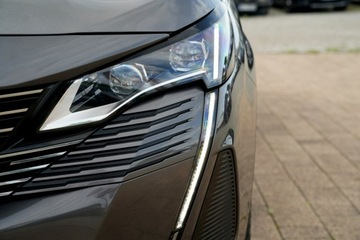Peugeot 5008 II Crossover Facelifting 1.6 PureTech 180KM 2022 Peugeot 5008 GT kamera Skora adc Nawi PANORAMA bli, zdjęcie 9