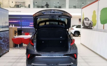 Toyota C-HR I Crossover Facelifting 2.0 Hybrid Dynamic Force 184KM 2023 Toyota C-HR 2.0 Hybrid GR Sport 2.0 Hybryda 184KM, zdjęcie 27