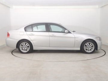 BMW Seria 3 E90-91-92-93 Limuzyna E90 318d 122KM 2007 BMW 3 318 d, Navi, Xenon, Klima, Klimatronic, zdjęcie 5