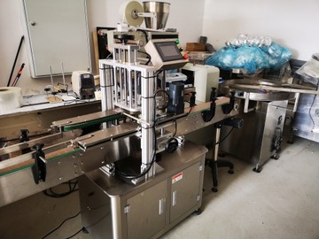 AUTOMATYCZNA LINIA NALEWAJĄCA 4 GŁOWICE,ZAKRĘCARKA