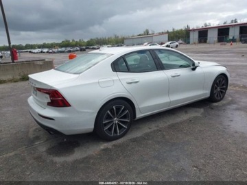 Volvo S60 III 2021 Volvo S60 T5 Momentum 2021 2.0 Benzyna 250KM, zdjęcie 5