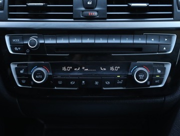 BMW Seria 3 F30-F31-F34 Touring Facelifting 2.0 318d 150KM 2015 BMW 3 318 d, Serwis ASO, Automat, Navi, Klima, zdjęcie 15