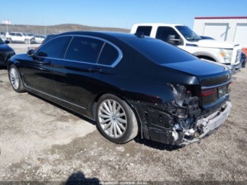 BMW Seria 7 G70 2022 BMW Seria 7 740i 2022 3.0 Benzyna 335KM, zdjęcie 3