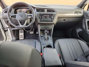 Volkswagen Tiguan III 2024 Volkswagen Tiguan 2024r., Se R-line Black, 2L, od ubezpieczalni 2.0 Benzyna, zdjęcie 6