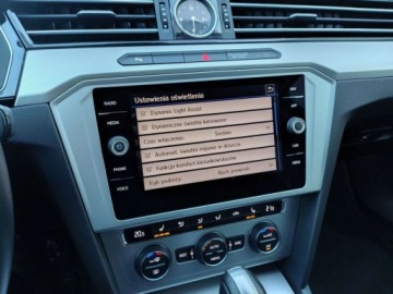 Volkswagen Passat B8 Variant 1.8 TSI BlueMotion Technology 180KM 2018 Volkswagen Passat Variant Salon PolskaFaktura VATmaly przebiegZadbanyFull, zdjęcie 18