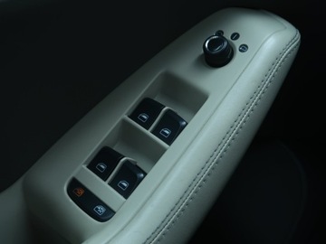 Audi Q5 I SUV 2.0 TDI 170KM 2012 Audi Q5 2.0 TDI, 167 KM, 4X4, Automat, Skóra, zdjęcie 17