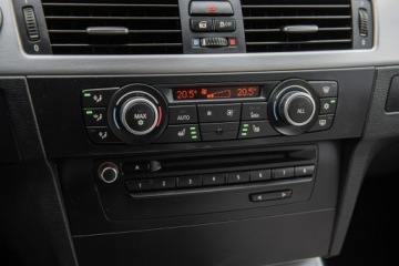 BMW Seria 3 E90-91-92-93 Coupe E92 Facelifting 325i 218KM 2011 BMW 325 LCI 3.0i 325i 218KM Full Opcja ! Opłacona, zdjęcie 22