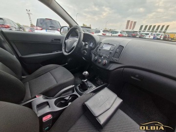 Hyundai i30 I CW Facelifting 1.4 DOHC 109KM 2010 Hyundai i30 Hak Usb iPOD Aux Mp3 1.4 Benzyna 109KM, zdjęcie 22