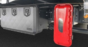 ШКАФ ДЛЯ ОГНЕТУШИТЕЛЯ ADR 6 КГ ДЛЯ DAKEN Strike TRUCK