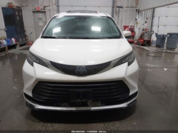 Toyota Sienna III 2021 Toyota Sienna Le, 2021r., 4x4, 2.5L 2.5 Benzyna 189KM, zdjęcie 4