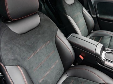 Mercedes GLA II Off-roader Facelifting 1.3 200 163KM 2025 MERCEDES-BENZ GLA 200 AMG Line Suv 1.3 (163KM) 2025, zdjęcie 4