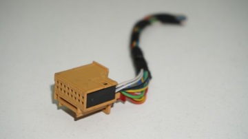 AUDI VOLKSWAGEN штекерный кубик 1K0972928A