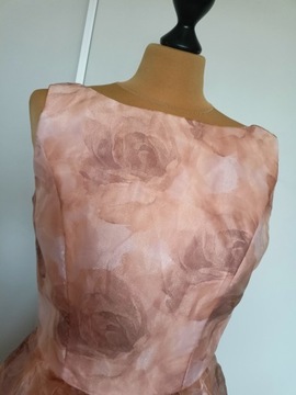Chi Chi London nowa szyfonowa sukienka w róże 10