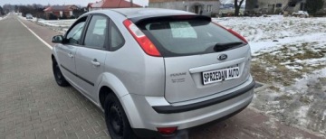 Ford Focus II Hatchback 5d 1.8 Duratorq TDCi 115KM 2006 Ford Focus Ford Focus ll 1.8TDCI 20067r, climatronic 5 drzwi 1.8 Diesel, zdjęcie 3