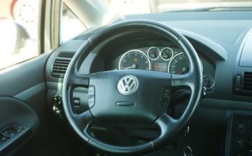 Volkswagen Sharan I 1.8 i T 20V 150KM 2008 Volkswagen Sharan 1.8T 150KM Lift Xenon PDC 7 foteli climatronic serwis AS, zdjęcie 19
