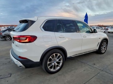 BMW X5 G05 2023 BMW X5 2023 BMW X5 XDRIVE45E 3.0 Hybryda 389KM, zdjęcie 3