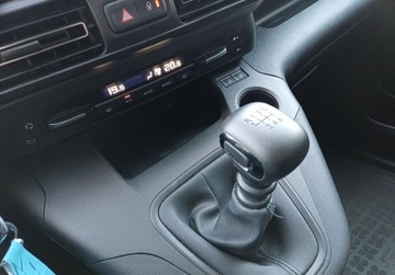 Peugeot Rifter Standard 1.2 PureTech 110KM 2019 Peugeot Rifter 224 Active 110 KM I wl. Serwis w ASO GWARANCJA 1.2, zdjęcie 17