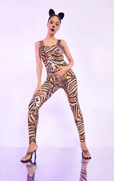 PRETTYLITTLETHING ДЛЯ МАТЕРИНСТВА В ЦЕЛОМ M