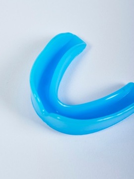 MANTO MOUTHGUARD SZCZĘKA SILIKON OCHRANIACZ ZĘBÓW