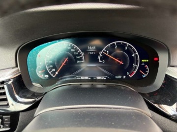 BMW Seria 5 G30-G31 Limuzyna 520d 190KM 2019 BMW Seria 5 2.0 diesel 190 KM X DRIVE salon polska bezwypadek zadbany, zdjęcie 9