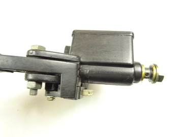 ПЕРЕДНИЙ ТОРМОЗНОЙ НАСОС КИТАЙСКОГО СКУТЕРА BENZHOU