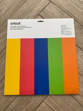 Стартовый пакет Cricut с материалами Cricut Explore 3 и Cricut Maker 3