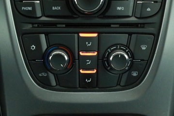 Opel Astra J Sedan 1.4 Turbo ECOTEC 140KM 2015 Opel Astra 1.4 T LPG, Salon Polska, GAZ, Klima, zdjęcie 9