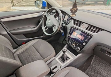 Skoda Octavia III Kombi Facelifting 1.6 TDI 115KM 2019 Skoda Octavia Skoda Octavia 1.6 TDI SCR Ambition 1.6 Diesel 115KM, zdjęcie 10