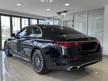 Mercedes Klasa E W214 Sedan 2.0 220d 197KM 2025 E Klasa 220 d 4-Matic AMG 2.0 (197KM) 2025, zdjęcie 2
