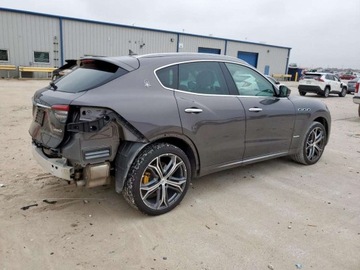 Maserati Levante 2021 Maserati Levante Luxury 2021 3.0l 3.0 Benzyna 345KM, zdjęcie 3