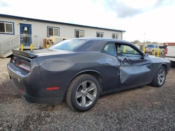 Dodge Challenger III 2019 Dodge Challenger Dodge Challenger SXT, od ubezpieczalni 3.6 Benzyna 305KM, zdjęcie 5
