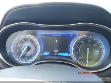 Chrysler 300C II 2021 Chrysler 300 2021 r., 3,6L TOURING L AWD 3.6 Benzyna 292KM, zdjęcie 6